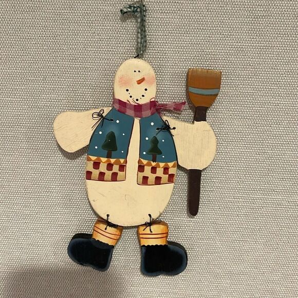 Snowman wooden Ornament - Picture 1 of 3